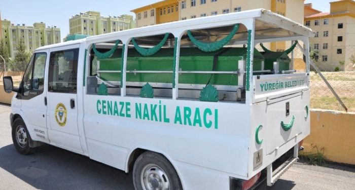 ANKA: AKP’li Yüreğir Belediyesi’ne ait cenaze aracında 5 kilo 810 gram esrar ele geçirildi