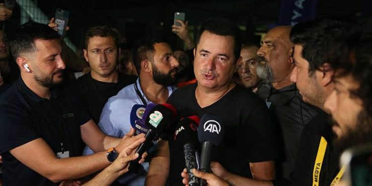 Acun Iılıcalı'dan Kulüpler Birliği'ne 'korsan' sunumu