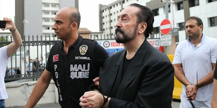 Adnan Oktar: Tutuklandığımdan beri Tayyip hocamın yüzü hiç gülmedi