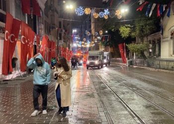 Ağaç ve beton saksılar kaldırıldı, İstiklal Caddesi açıldı