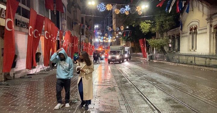 Ağaç ve beton saksılar kaldırıldı, İstiklal Caddesi açıldı