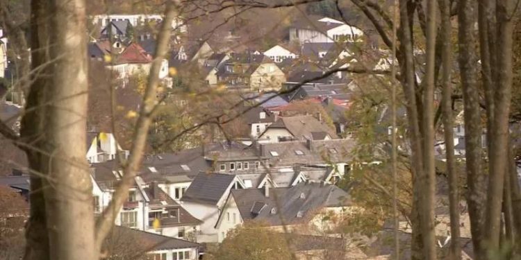 Almanya'da bir ailenin çocuklarını 7 yıl kilit altında tuttuğu ortaya çıktı