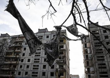 Altyapısı vurulan Kiev'de elektrik ve su krizi: Başkent tahliye edilebilir