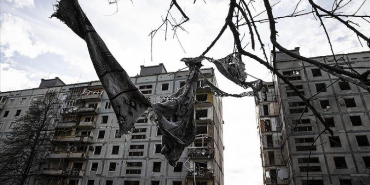 Altyapısı vurulan Kiev'de elektrik ve su krizi: Başkent tahliye edilebilir