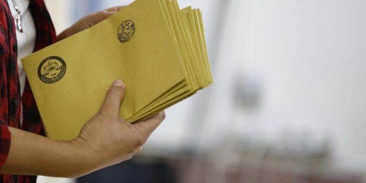 Anket: ‘AKP’ye asla oy vermem’ diyenlerin oranı artıyor