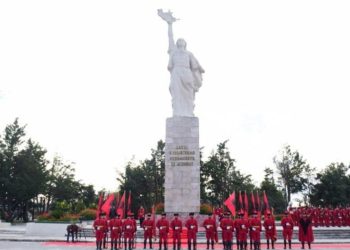 Arnavutluk, faşizmden kurtuluşunun 78. yıl dönümünü kutladı
