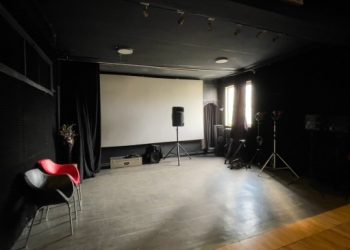 Asimilasyona karşı tiyatro atölyesi