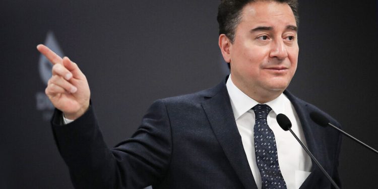 Babacan: Öğretmenimizin feryadı içimi yaktı, herkes Beştepe yapımı krizin mağduru