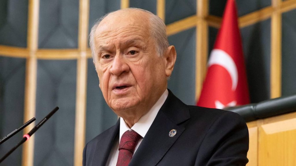 Bahçeli: Anket şirketlerini bozguna uğrata uğrata geliyoruz