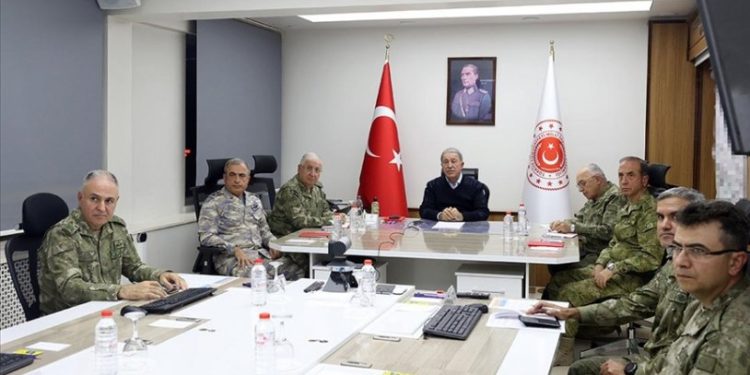 Bakan Akar: Pençe Kilit Operasyon sahasında sona doğru yaklaştık