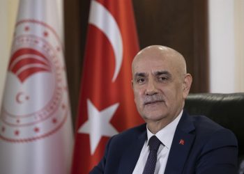 Bakan Kirişçi: Aç mı insanlarımız, market rafında noksanlık mı var; hayır