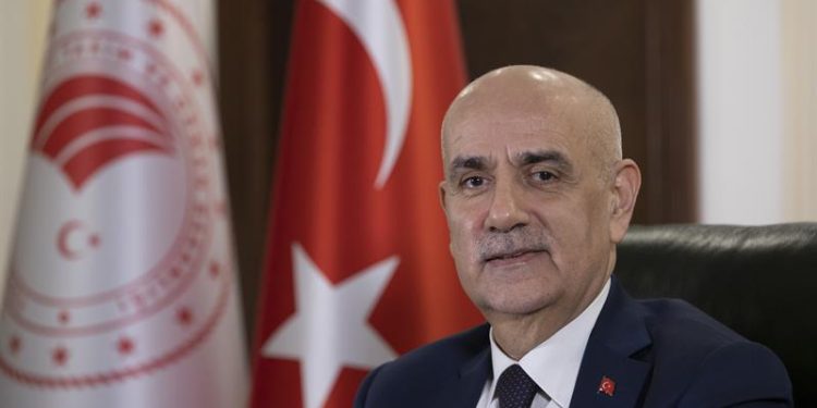 Bakan Kirişçi: Aç mı insanlarımız, market rafında noksanlık mı var; hayır