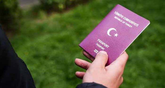 Bakanlık, AYM’nin kararına rağmen ‘pasaport tahdidi’ uygulamasına devam ediyor; işte belgesi
