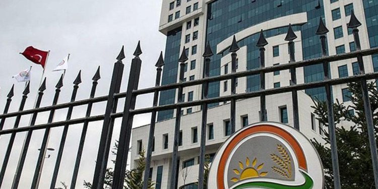 Bakanlıkta sular durulmuş değil: 'Müfettişler 'bir şeylerin' peşinde'