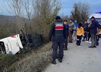 Bartın’da yolcu otobüsü devrildi: 39 yaralı