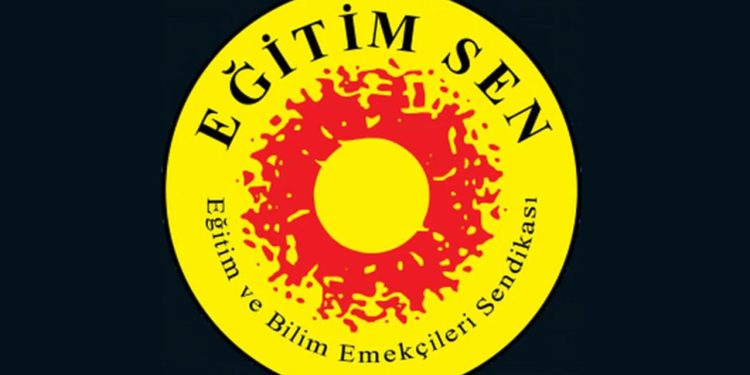 Basın açıklamasına katılan dört öğretmen görevden alındı