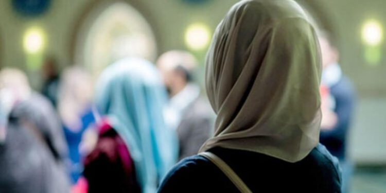 'Başörtüsü' anketinden dikkat çeken sonuç