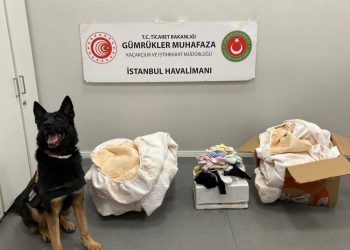 Bebek kıyafetlerine emdirilmiş 15 kilo metamfetamin yakalandı