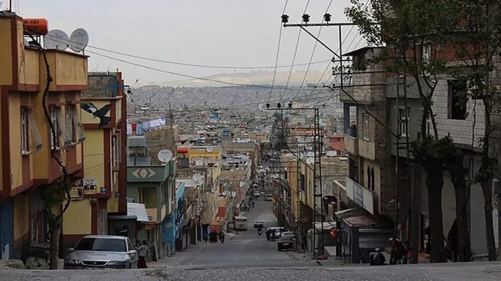 Beş yaşındaki kıza şiddet sonrası üç kardeş koruma altında