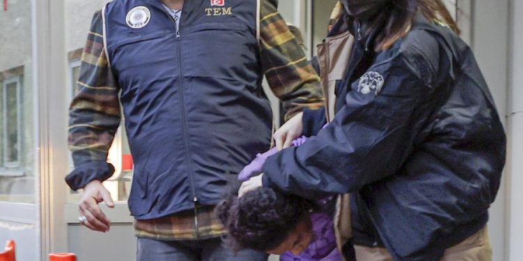 Beyoğlu’ndaki bombalı saldırının şüphelileri adliyeye getirildi