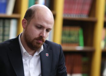 Bilal Erdoğan: 15 Temmuz’da helikopterin namlusunu bize doğrulttuğunu gördük