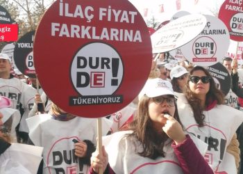 Büyük Eczacı Mitingi: ‘Hak ettiğimizi alana kadar durmayacağız’