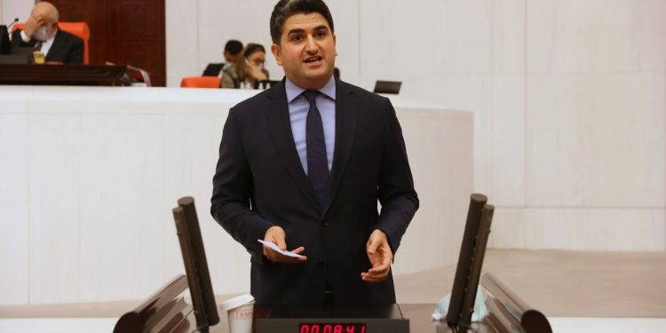 CHP’li Adıgüzel: Seçmen listelerinde 200 bin yabancı var