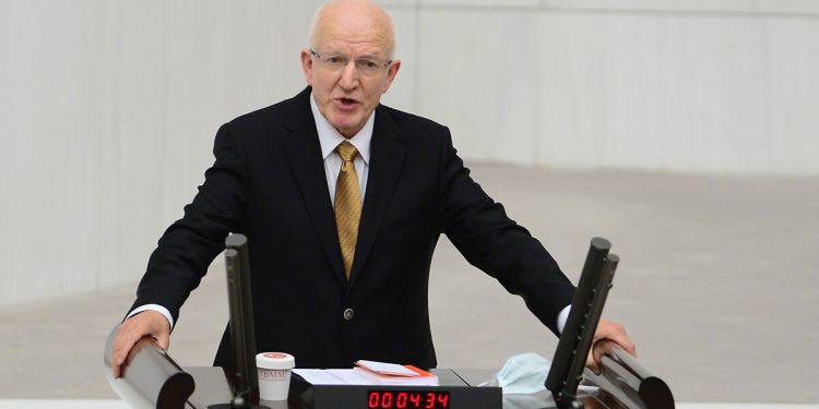 CHP’li Kaboğlu: Kimse yakınları nedeniyle zan altında bırakılamaz