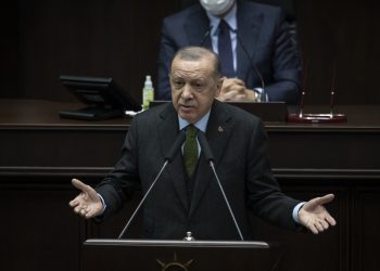 Can Ataklı: Saray iki konuda geri adım atıyor