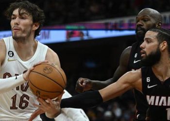 Cedi Osman, "double-double" yaptı; Cleveland, Miami karşısında farklı kazandı