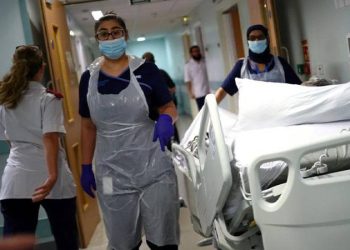 Covid-19 hastası virüsten  411 gün sonra kurtuldu