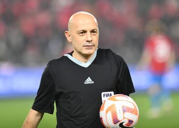 Cüneyt Çakır, aktif hakemlik kariyerini noktaladı