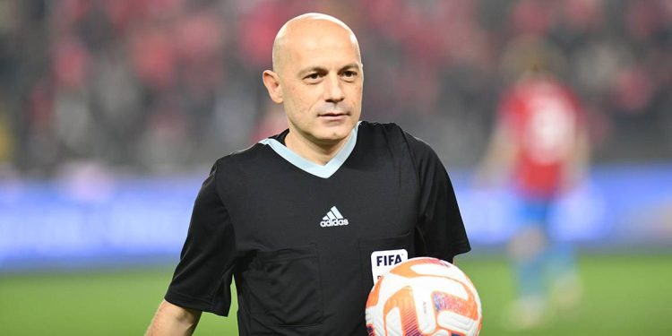 Cüneyt Çakır, aktif hakemlik kariyerini noktaladı