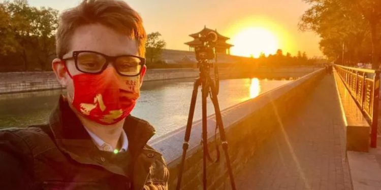 Ç﻿in'deki Covid protestoları: BBC muhabiri gözaltına alındı