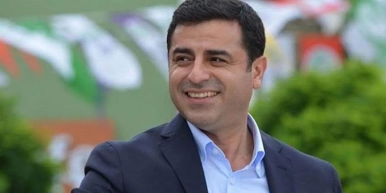 Demirtaş: Masum sivilleri hedef alan terör eylemini lanetliyorum