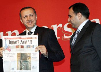 Devlet televizyonu TRT sürgün gazeteci Bülent Keneş’i hedef gösterdi