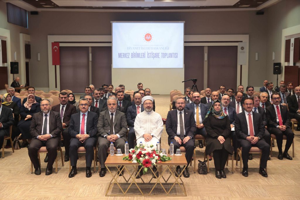 Diyanet, ‘istişare’ için denize sıfır tesis tercih etti