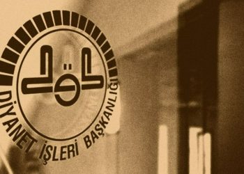 Diyanet'in hazırladığı takvimde Cumhuriyet Bayramı'nın tarihi 30 Ekim diye yazıldı
