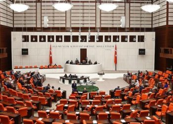 Ekonomiye dair ‘torba’ kanun teklifi yasalaştı