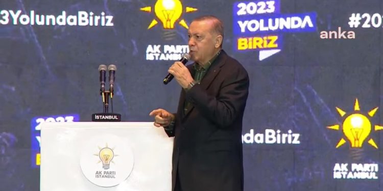 Erdoğan, AKP'nin seçim takvimini başlattı: 'Gözüne dizine dursun' diyerek muhalefeti hedef gösterdi