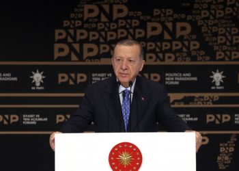Erdoğan: Devrim görünümlü zehirleme faaliyetlerine asla izin vermeyeceğiz