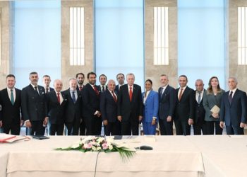 Erdoğan: TFF'den futbola husumetin ve siyasetin girmemesi için azami gayret bekliyoruz