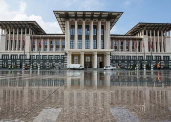 Erdoğan'ın danışmanları ülkeyi aile şirketine çevirdi: Saray'ın 'şanslı' yandaşları