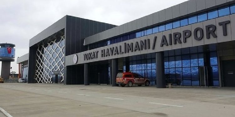 Erdoğan’ın ‘uçakları doldurun’ talimatına rağmen havalimanları sinek avladı