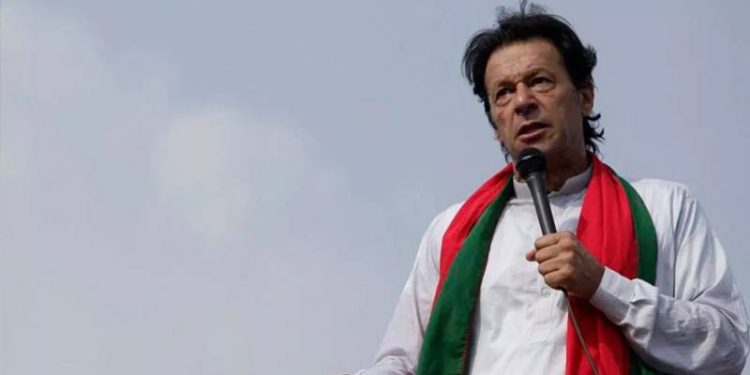 Eski Pakistan Başbakanı Khan hastaneden taburcu oldu