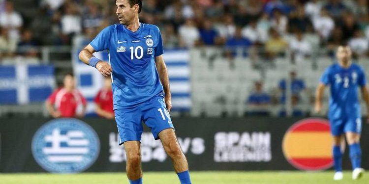 Eski futbolcu Tsiartas'a homofobik paylaşımlardan hapis cezası