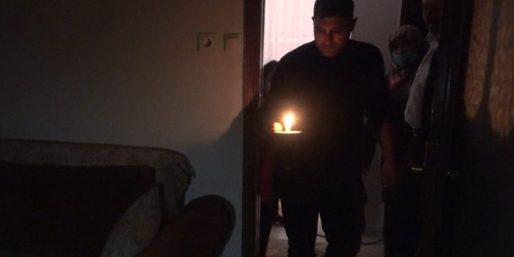 Ev sahibi, çıkarmak istediği kiracılarının suyunu ve elektriğini kesti