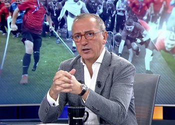Fatih Altaylı'dan Yeni Akit'in haberine tepki: Beşiktaş’ın stadında Cumhuriyet’e olan sevginin ve bağlılığın haykırılması bazılarını rahatsız etti
