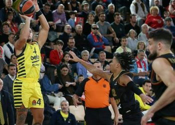 Fenerbahçe Beko, Monaco'dan galibiyetle dönüyor