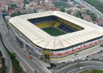 Fenerbahçe'de büyük teklif: Stadın adı Atatürk Stadyumu olacak mı?